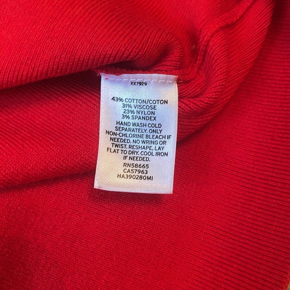 Halogen Red Trim Scalloped Sweater - Picture 4 of 6